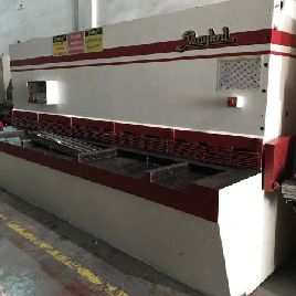 Baykal cizallas CNC de 3000 mm x 10 mm