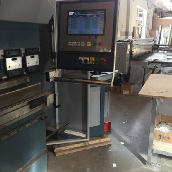 Durma AD-R 30100 Press brake cnc/nc