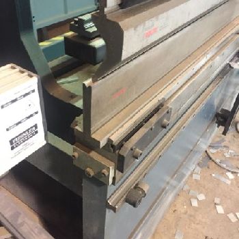 Durma AD-R 30100 Press brake cnc/nc