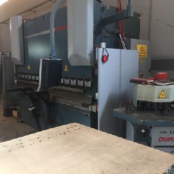 Durma AD-R 30100 Press brake cnc/nc