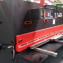 AMADA GPS 630 Shear / guillotina CNC