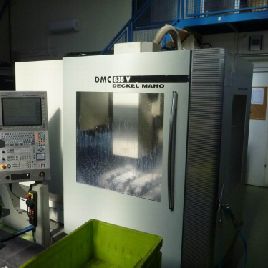 Centre d'usinage vertical Deckel Maho DMC 835V