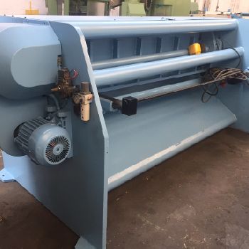 Used F. Riboldi 3050 X 4 MM mechanical shear