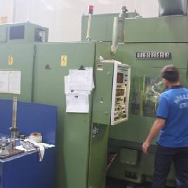 Machine à fraiser cnc Liebherr LC-255