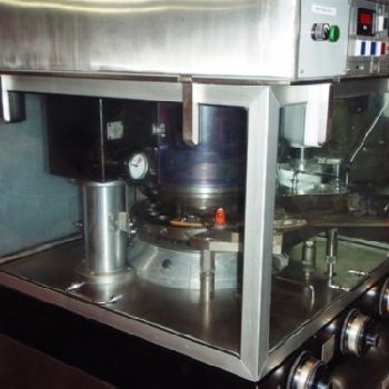 Used MANESTY UNIPRESS Rotary tablet press