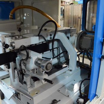 Estarta 322 CNC Cylindrical centreless grinding machine