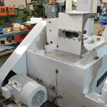 Estarta 322 CNC Cylindrical centreless grinding machine