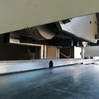 Used Bottene R5000 Used cross-cut optimizing saw