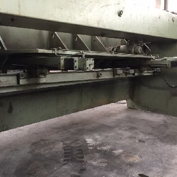 Boutillon 3000x4 hydraulic shear