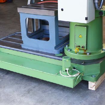MAS VO 32 Radial drilling machine