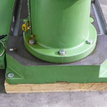 MAS VO 32 Radial drilling machine