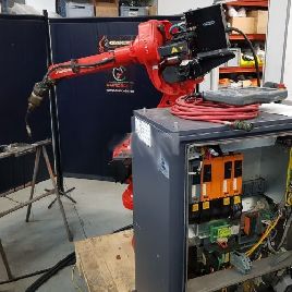 Comau Smart5 arc 4 with fronius TPS4000 Industrial robot