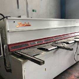 Baykal HGL 4106 CNC shears