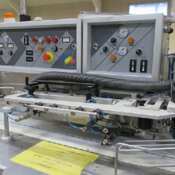 Cryovac CJ 50 and CJ 51 Stretch wrapping machine