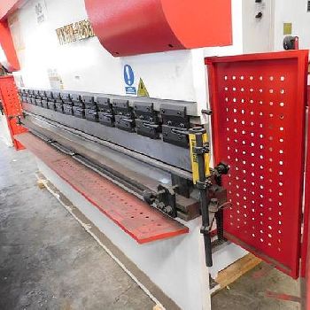 Zenith Machines WC67Y Press brake