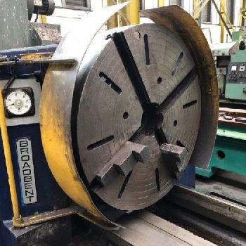 Broadbent 8000mm heavy duty lathe