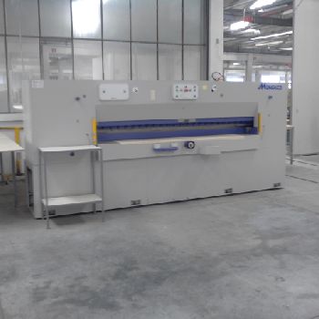 Monguzzi 2600 Guillotine for veneer