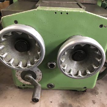 Reiden FU 150A universal milling machine