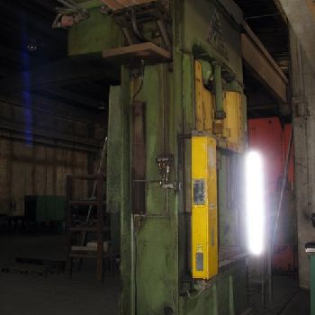 SMG HBP 200-1400/700 hydraulic press