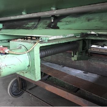 Scharringhausen - HTSS8/3100s hydraulic plate shear