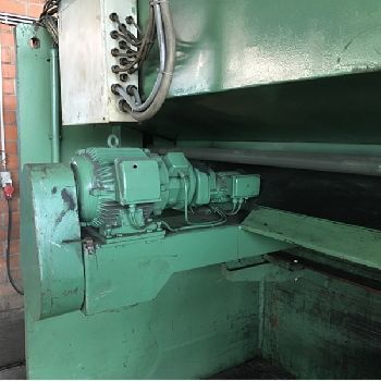 Scharringhausen - HTSS8/3100s hydraulic plate shear