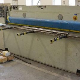 Strojárne Piesok NTC 2500/4 hydraulic shear