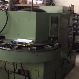 TOS OFA 32A gear hobbing manual machine