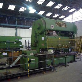 Presse excentrique Verson + Dimeco 200GP2120