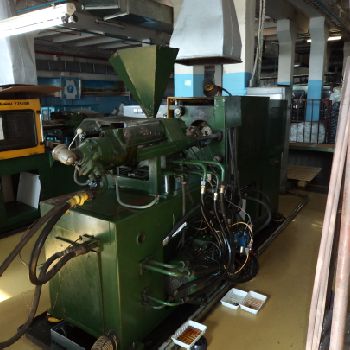 Ponar Zywiec 235/80 Injection moulding machine