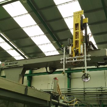 Dal Maschio cartesian robot for injection machine