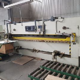 Josting ZFS 3200 Guillotine for veneer