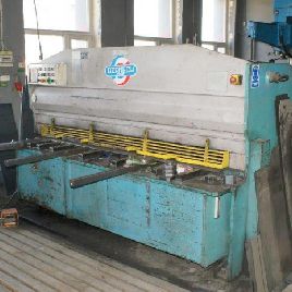Volz Ozamech FGH 620 A hydraulic shear