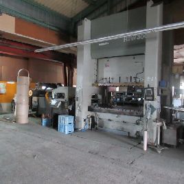 KOMATSU H2W300 metal press