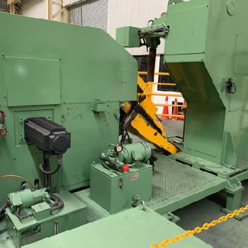 Aida LFM-400E Press brake