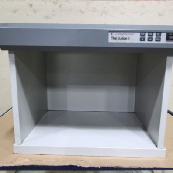 Gretagmacbeth (X-Rite) light box type Judge II