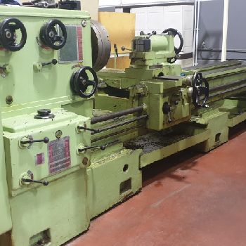 Gurutzpe A 3000 heavy duty lathe