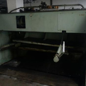 FG 825 hydraulic shear