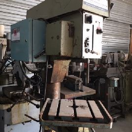 Adam MC32 Pillar fúrógép