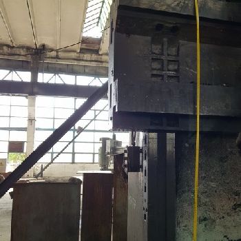 Umaro SC 17 NC vertical turret lathe