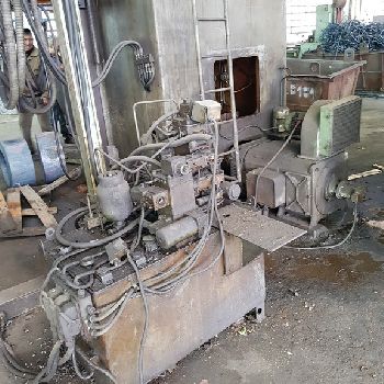 Umaro SC 17 NC vertical turret lathe