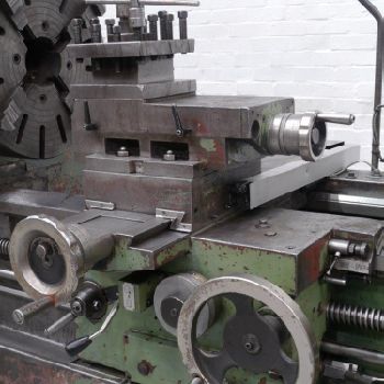 Gurutzpe Super AT 2000/400 lathe