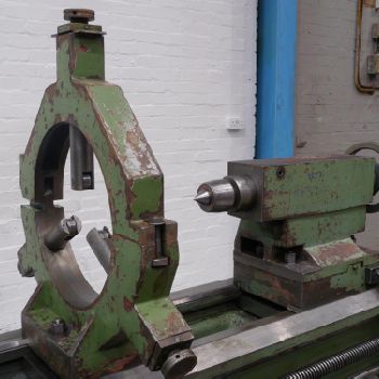 Gurutzpe Super AT 2000/400 lathe