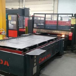 Machine de découpe laser Amada FO 3015