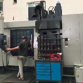 Centro de mecanizado de doble columna Ecoca DM-1815