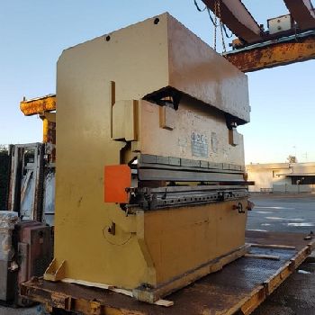 Farina 3000X200 Press brake cnc/nc