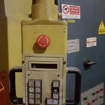 Farina 3000X200 Press brake cnc/nc