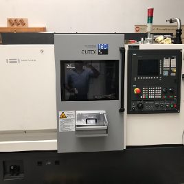 Centro de torneado y fresado de torno CNC HWACHEON Cutex 160A