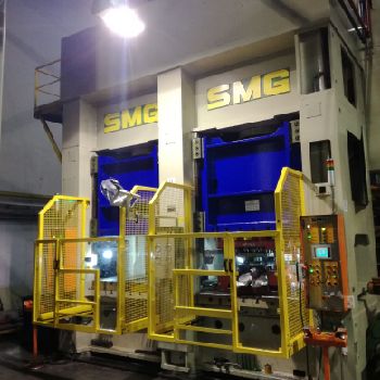 SMG DS315 1500/1300 metal press