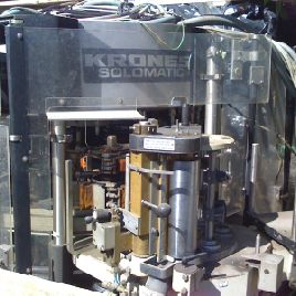 Krones Solomatic bottle labeller