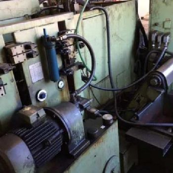 TOS Čelákovice OFA 32A Vertical gear hobbing machine